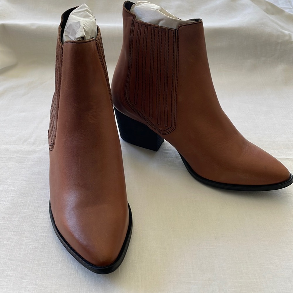 NWT Musse & Cloud Becky Bootie Size 7